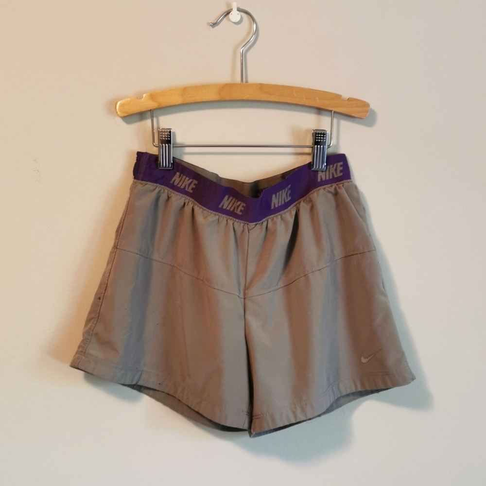 Nike Girls Dri-Fit shorts in Junior M
